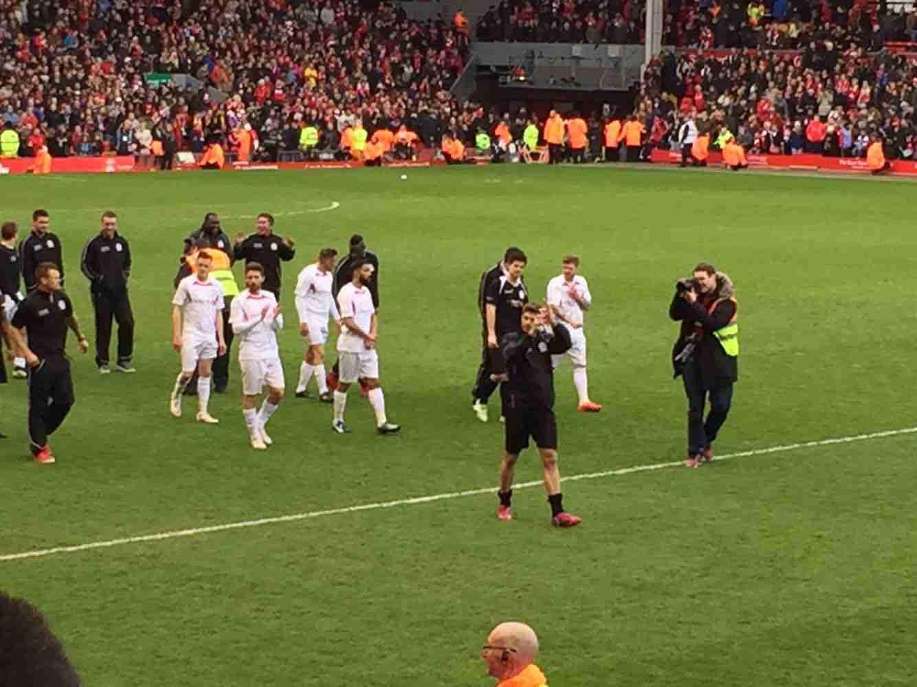 亚马尔并没有受到球迷的干扰