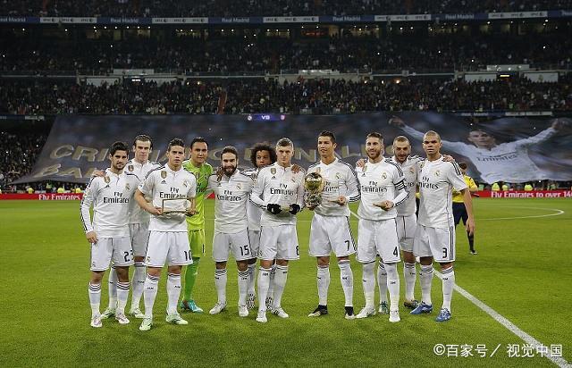 陕西：近百名选手冰上竞速 助力冰雪运动“热”起来