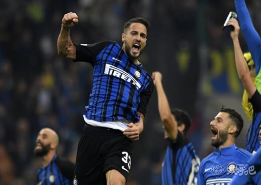 黄蜂狂胜55分！三球创纪录