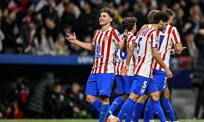 巴萨球迷在进决赛前高喊梅西的名字！巴萨进决赛！请神成功！