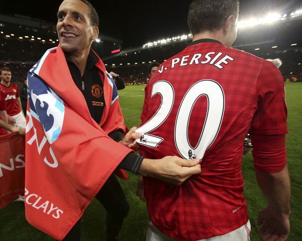 《上古卷轴5》玩家整花活 各种方法拯救主线被龙摔死士兵