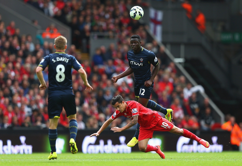 王哲林21+8+3古德温19+4+8 上海客胜青岛豪取八连胜