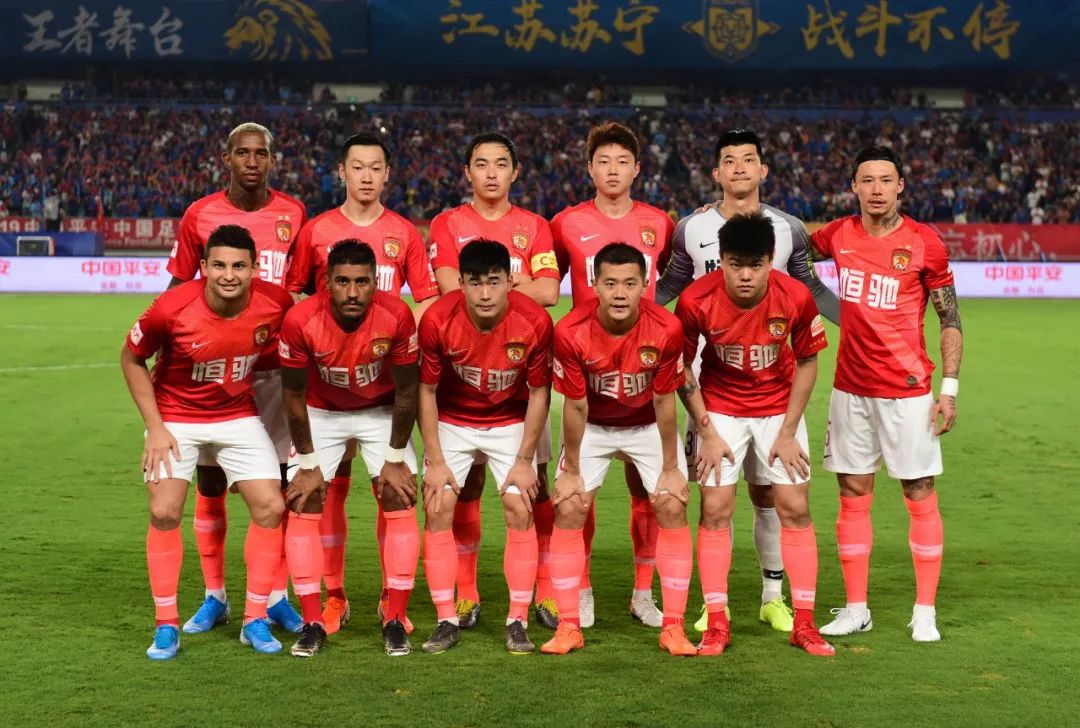 《索尼克 缤纷色彩 究极版》介绍“星光嘉年华”和“派勒那威斯”